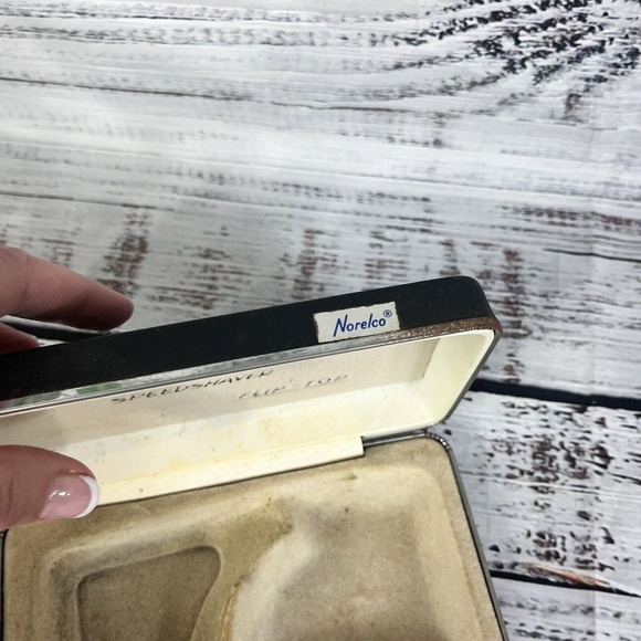 Norelco Speedshaver Flip-Top Vintage Green Electric Shaver Razor w Case - Picture 12 of 15
